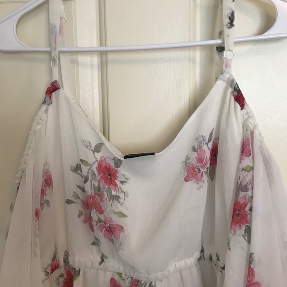 Torrid Chiffon Cold Shoulder Flutter Sleeve Surplice Floral Blouse Plus Size 2 - Picture 6 of 8